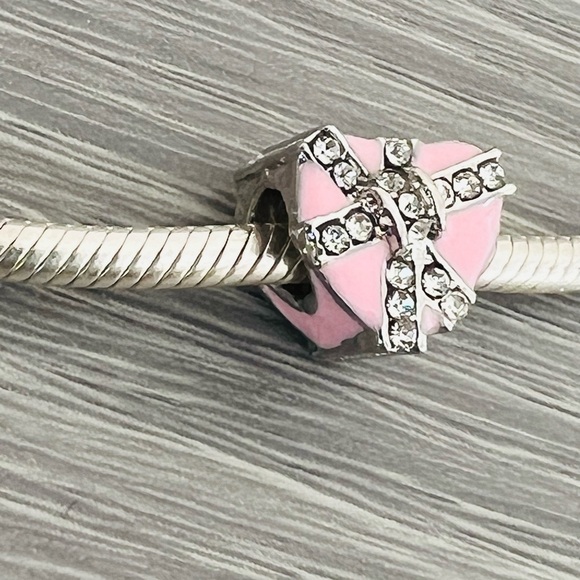 Silver plated pink enamel & paved clear crystal HEART Bracelet charm - Picture 4 of 5